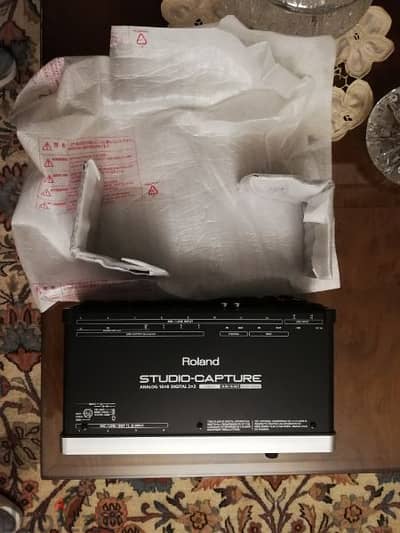 Roland studio capture analog 16x8 audio interface