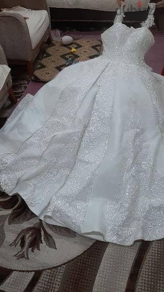 فستان جديد اول لبسه يلبس من ٦٥ كيلو 3