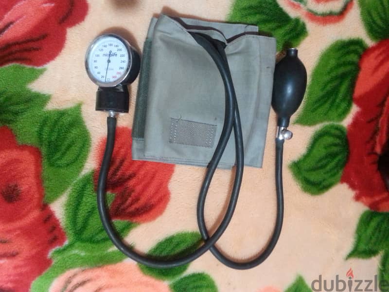 جهاز قياس ضغط و سماعة طبية 1