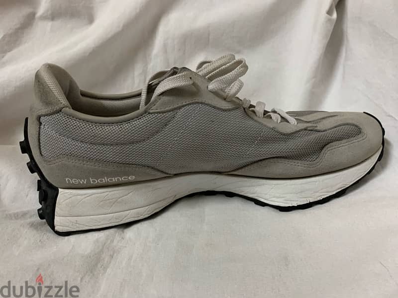 New Balance 327 Grey Silver Size 44.5 In Good Condition For Men 5