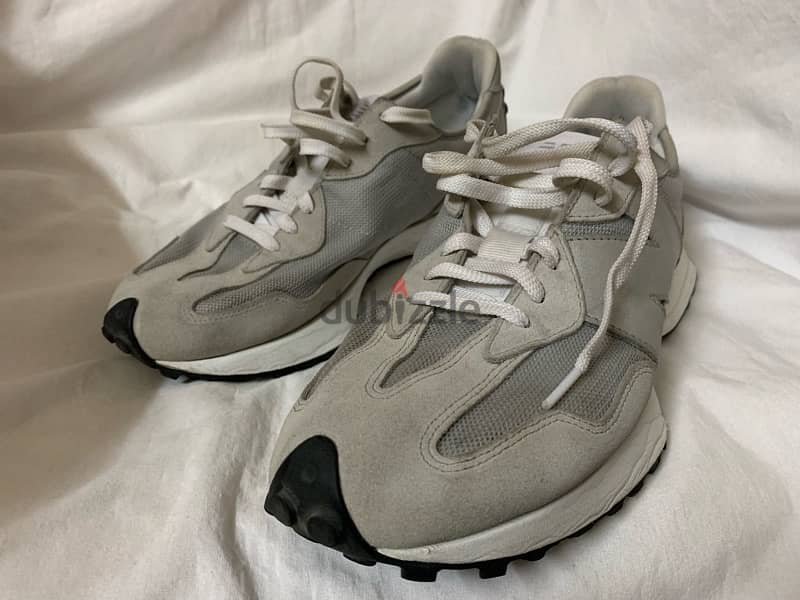 New Balance 327 Grey Silver Size 44.5 In Good Condition For Men 8