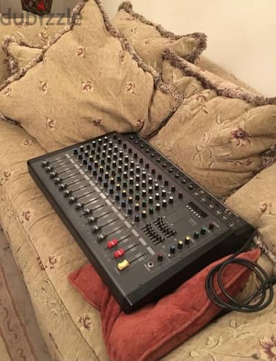 old version unitex 12 chanel mixer 550 watt power or zero power mixer