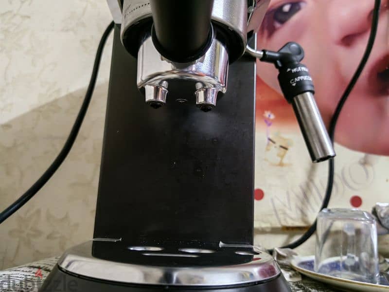 ماكينه قهوه ديلونجي ديديكا موديل BK685EC 4
