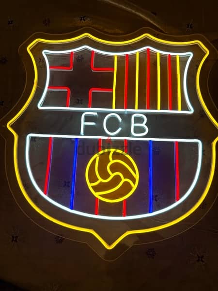 barcelona led poster, شعار برشلونة 1