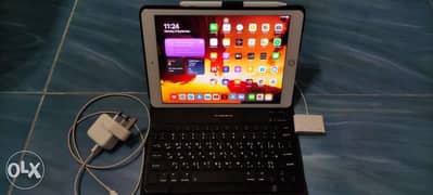 Ipad 7 wifi 32GB model 2019 (with cover, pen, keyboard) used for sale 0