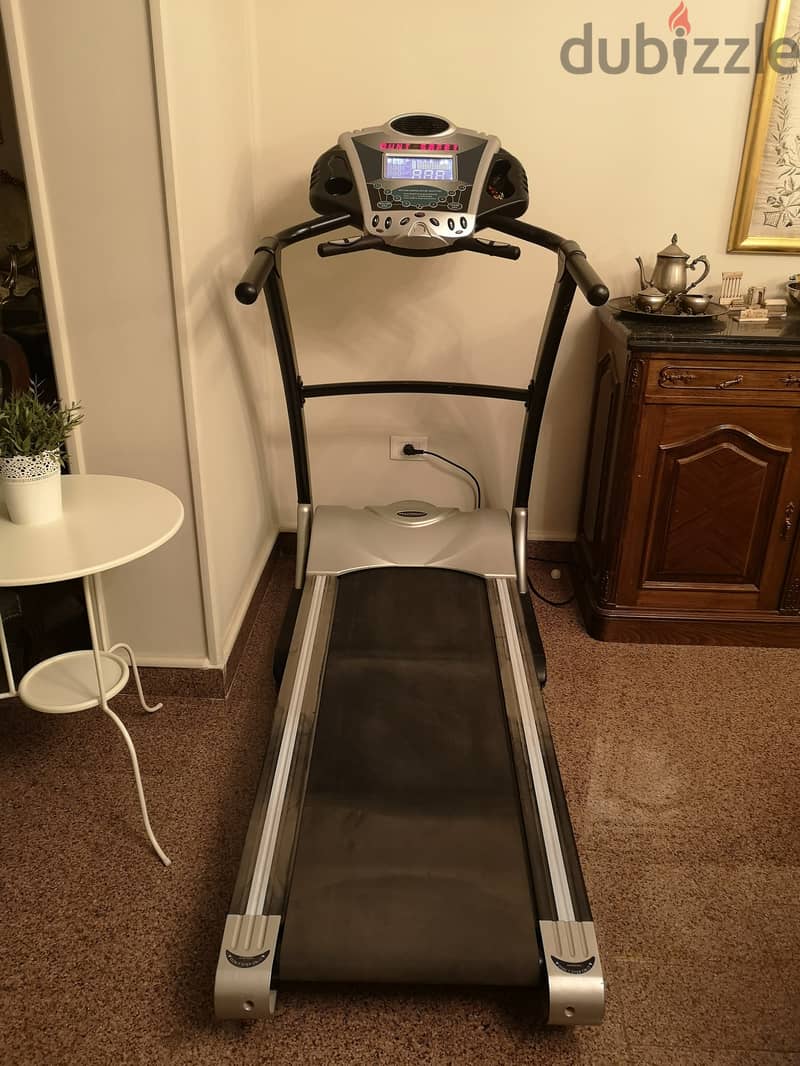 Treadmill excellent condition مشاية رياضة بحالة فوق الممتازة 3