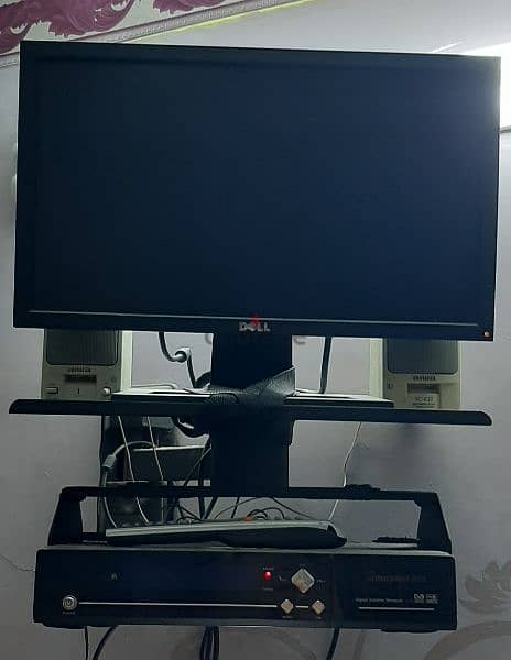 شاشة كمبيوتر Dell LCD 19 ١٩ بوصة 6