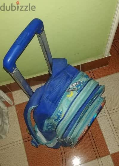 شنطة مدرسية بترولي حجم كبير استعمال خفيف