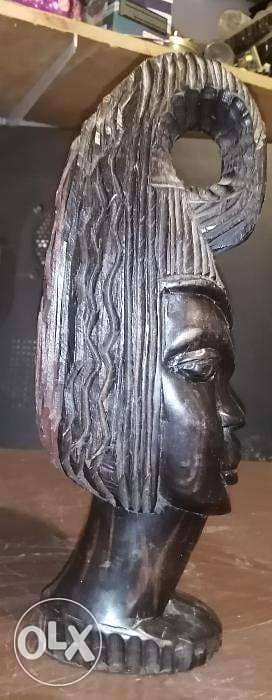 تمثال افريقي نادرمنحوت من خشب الابانوس نحت يدوي عمره يزيد 40 سنة 2