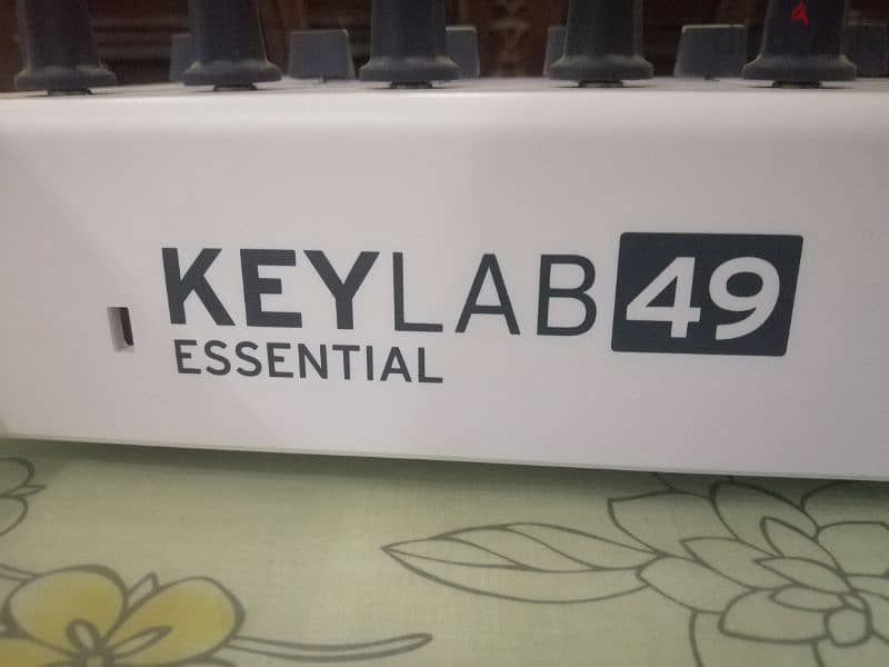 arturia keylab essential 49 used for 1 month 3