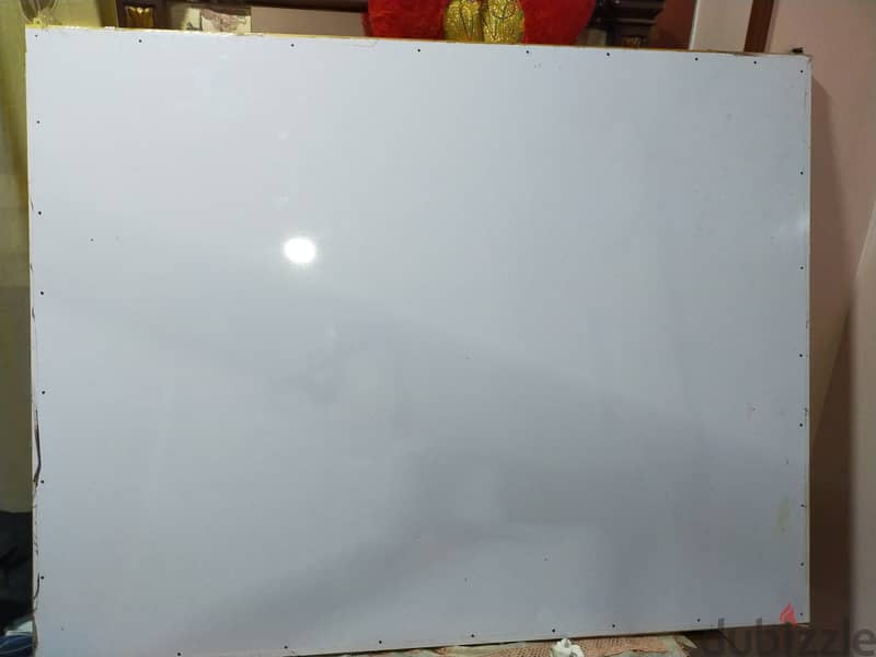 سبورة بيضاء مقاس(130سم×100سم) 1
