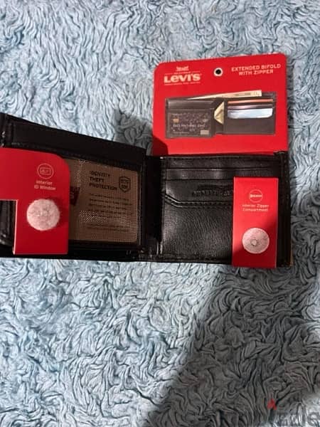 Levi’s Wallet 2