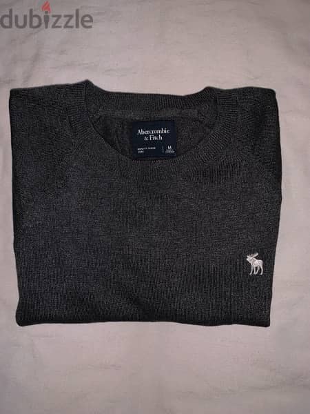 Abercrombie  core icon logo crew neck knit jumper in black Size Medium 5