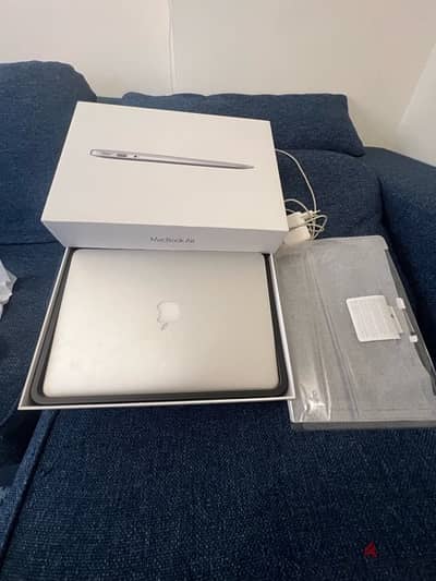 Barely used MacBook Air 2015