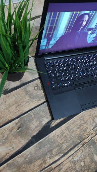 لابتوب Dell latitude core i5 8th جيل ثامن / كارت شاشة 8 جيجا / 16 نواة 8