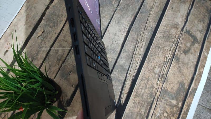 لابتوب Dell latitude core i5 8th جيل ثامن / كارت شاشة 8 جيجا / 16 نواة 11