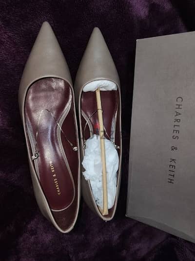 Charles and Keith new shoes size 39