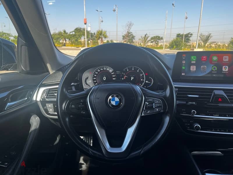 BMW 520i 2018 12