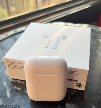 Apple Airpod 2 (the original)