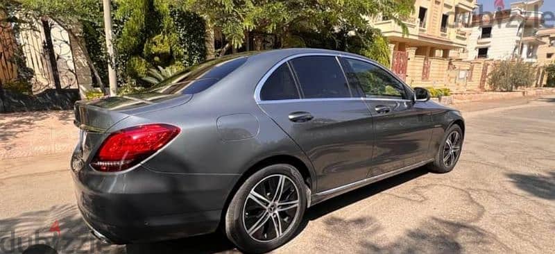 Mercedes C180 2020 for daily rent with driver onlyمرسيدس ايجار يومي 1