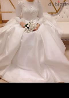 فستان زفاف ابيض ستان