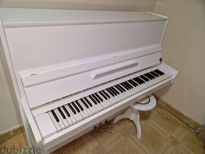 Bellarus Russian Modern piano as new 1