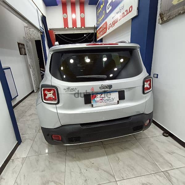 جيب رنجيد2016 jeep renegade 4X2 9