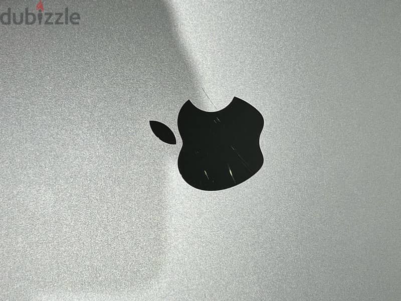 Apple MacBook Pro 16.2” M1 pro 2021 USED Like NEW 8