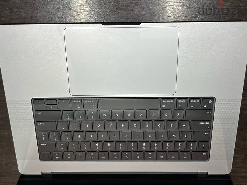 Apple MacBook Pro 16.2” M1 pro 2021 USED Like NEW 9