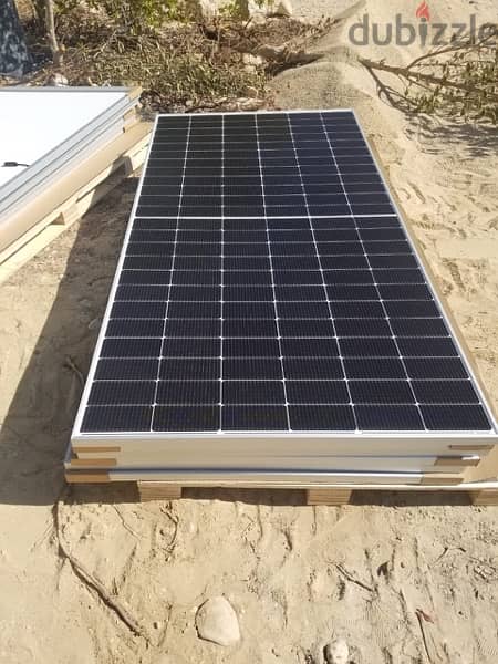 Solar Panels 575 Watts 1