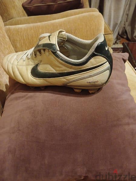 حذاء كرة قدم 2