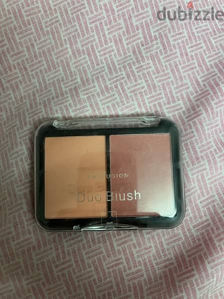 eye shadow and blusher 3