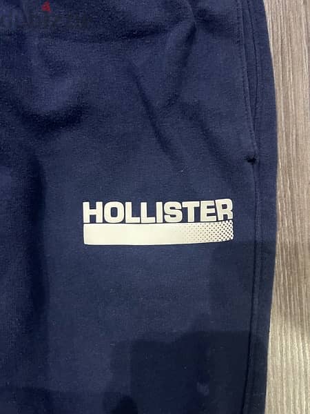 blue holister size large in mint condition 1