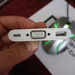 Apple USB -C VGA  بحالة الجديده اصلى 0