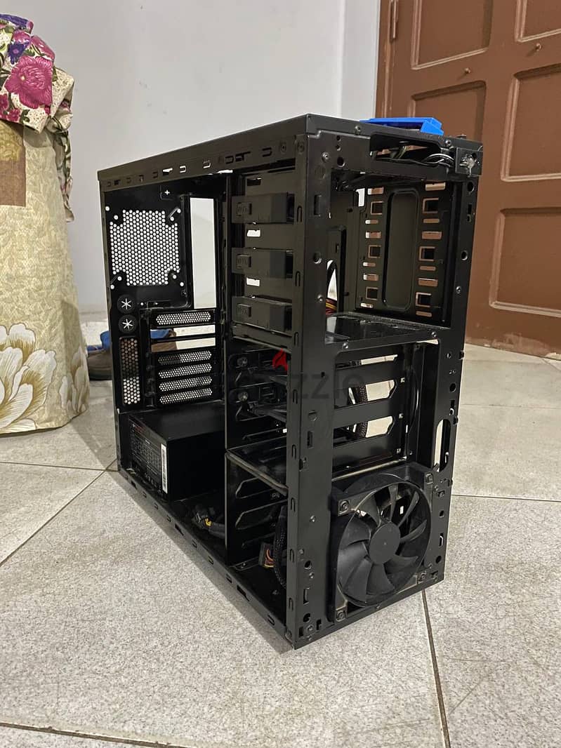 كيسة كومبو NZXT Phantom 240 + Bitfenix 600W 80+ PSU 6