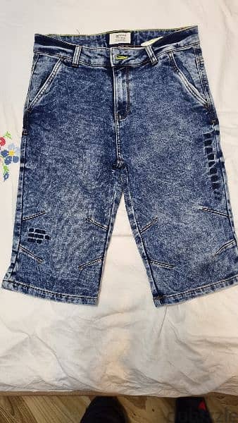 Short Jeans Max 15-16 yearsشورت جينز من السعودية