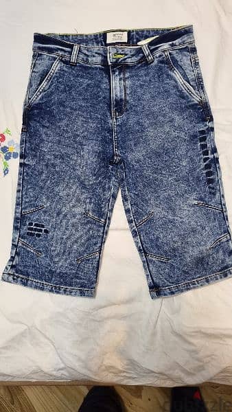 Short Jeans Max 15-16 yearsشورت جينز من السعودية 0