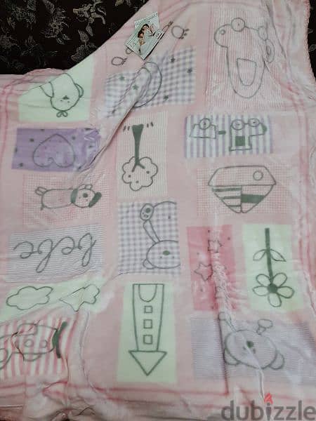 بطانية مورا جولد اطفال مقاس ١٤٠×١١٠. . لونها pink 8