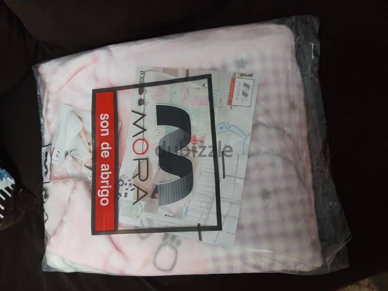 بطانية مورا جولد اطفال مقاس ١٤٠×١١٠. . لونها pink 9