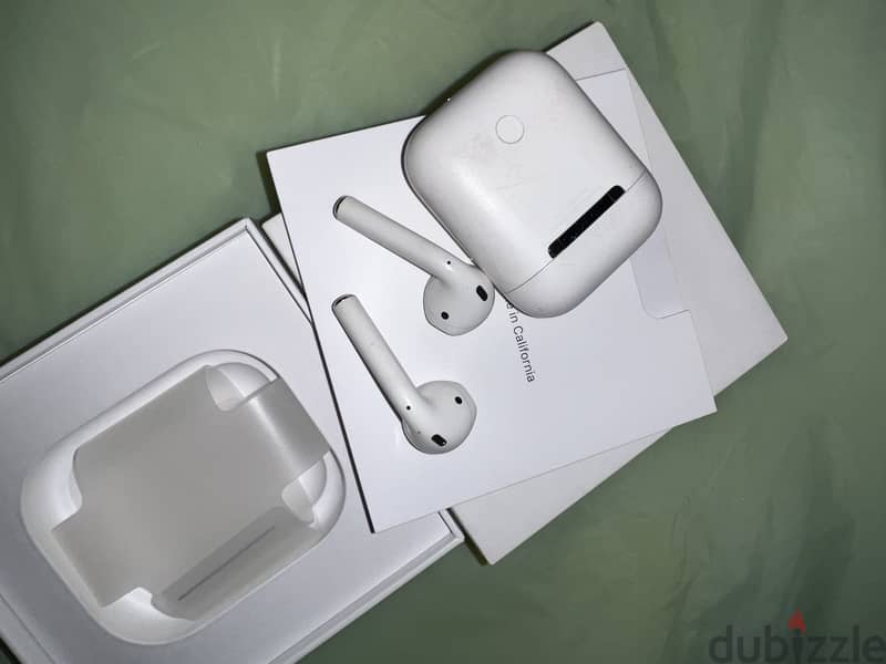 AirPods 2 1