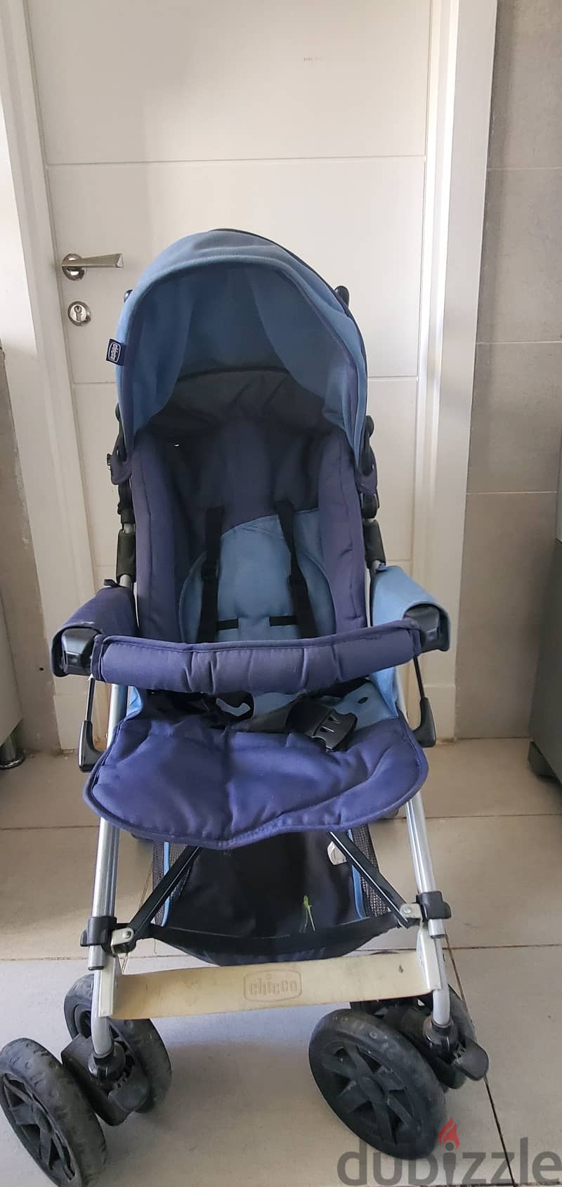 Chicco car seat and a stroller 3