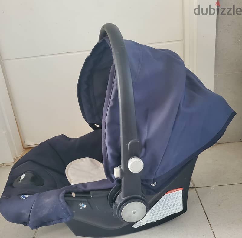 Chicco car seat and a stroller 4