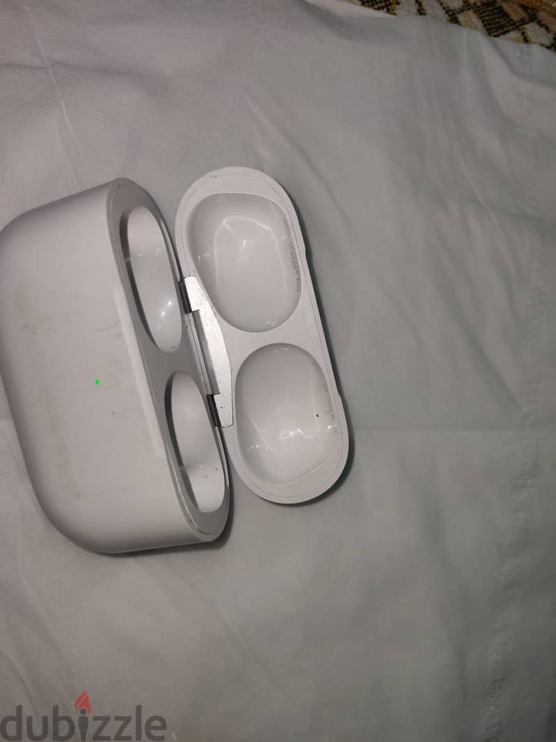 Original apple airbpods case pro 2nd generation 3