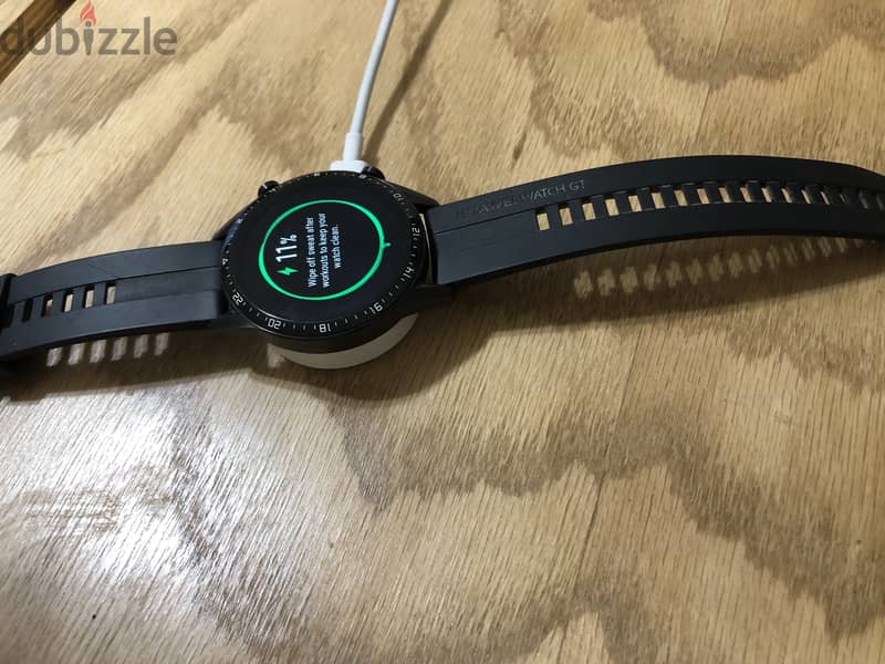 Huawei watch GT2 sport edition 46mm -للبيع او البدل ب Apple watch 3