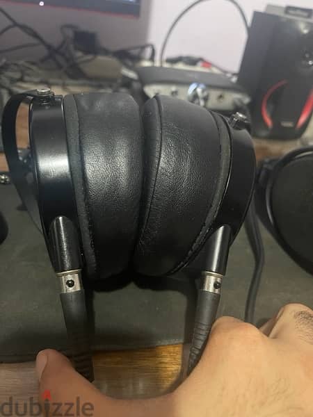 Audeze LCDX AUDIOPHILE AND MIXING HEADPHONE 1