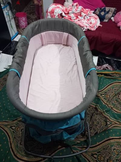 سرير اطفال بيبي