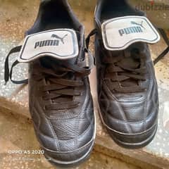 حذاء Puma اصلي  رياضي كورة قدم استعمال خفيف جدا مقاس ٤٤ من ألمانيا