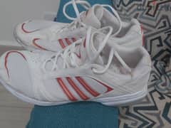 *** Adidas trainers shoes, 42, loke new, Original  ***