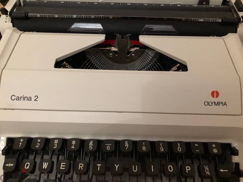 Typewriter -Olympia Carina 2 2