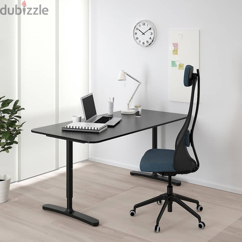 Ikea Bekant Black Office Desk 160x80cm with gray screens 4